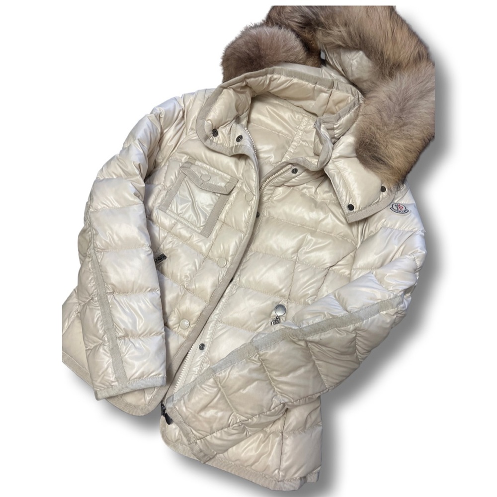 Women’s New Moncler Snorkel Sz 1 / US Small champagne color fur hood